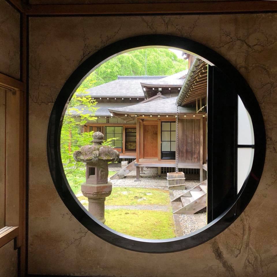 japanese-traditional-window